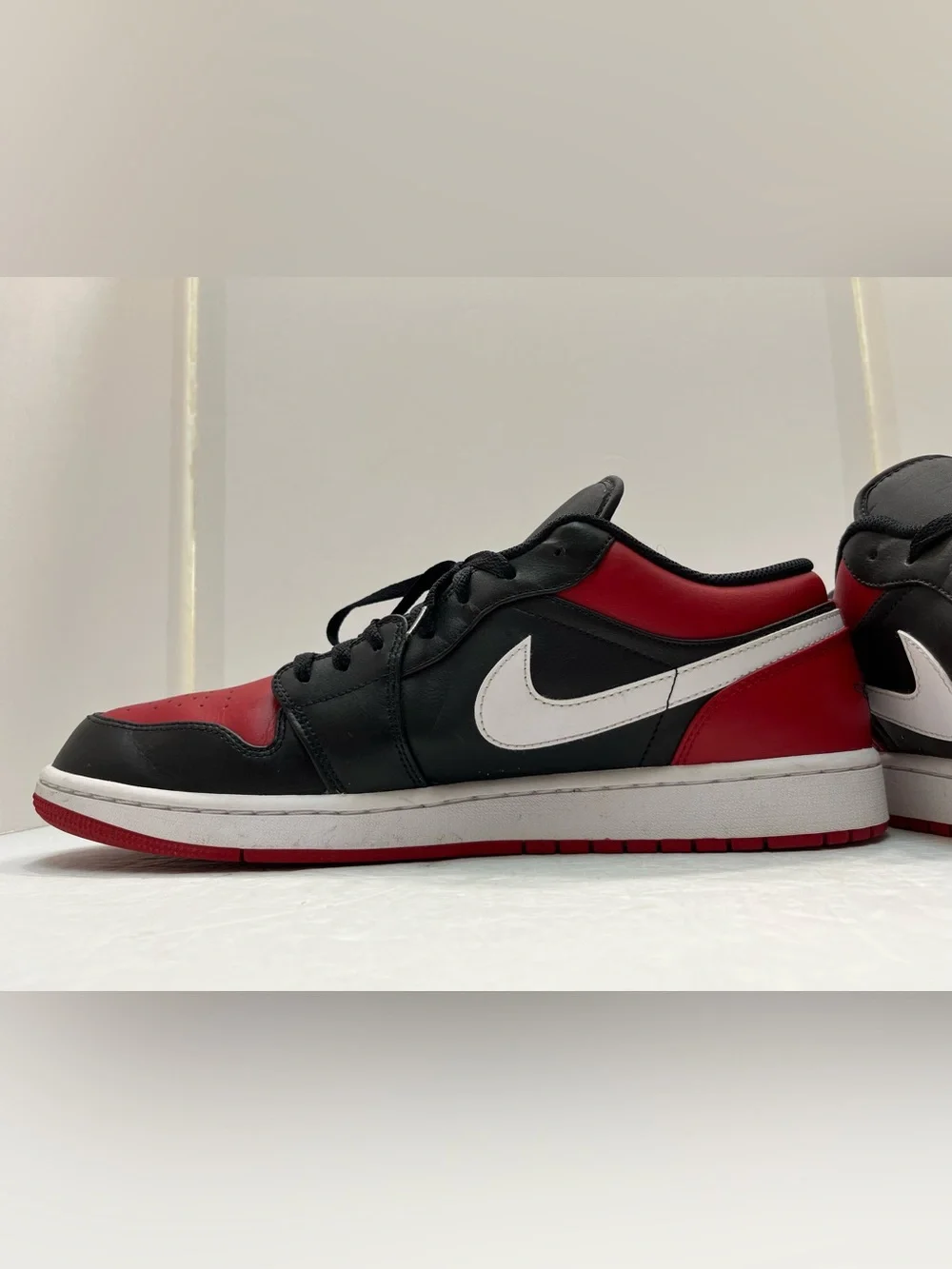Nike Air Jordan 1 Low Alternate Bred Toe Black Gym Red 553558-066 Size 14